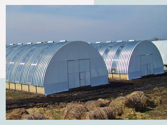 Сельскохозяйственные здания в Вольске